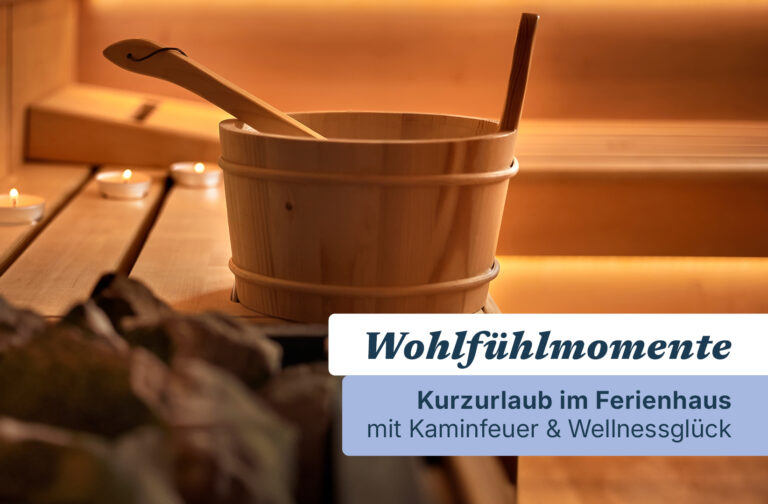 Sauna-wellness-ostsee.jpg: Hölzerner Saunakübel, Kerzen, deutscher Wellness-Text.