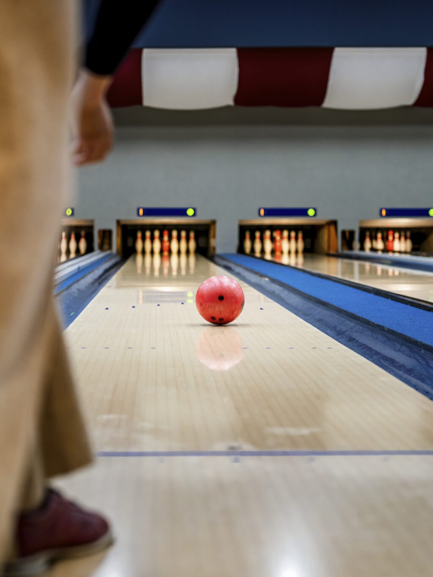 Damp_Bowling_07